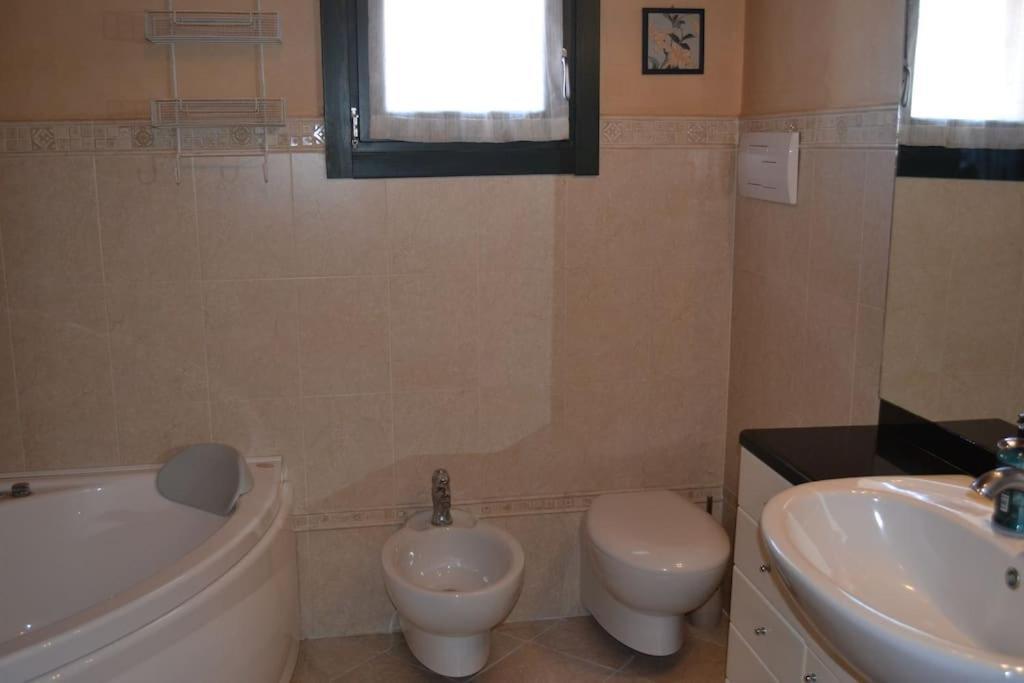 La Casa Di Primo Holiday home *